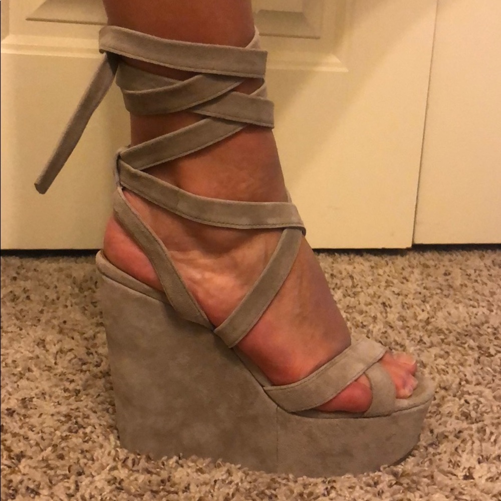 Steve Madden Suede Grey Wedges